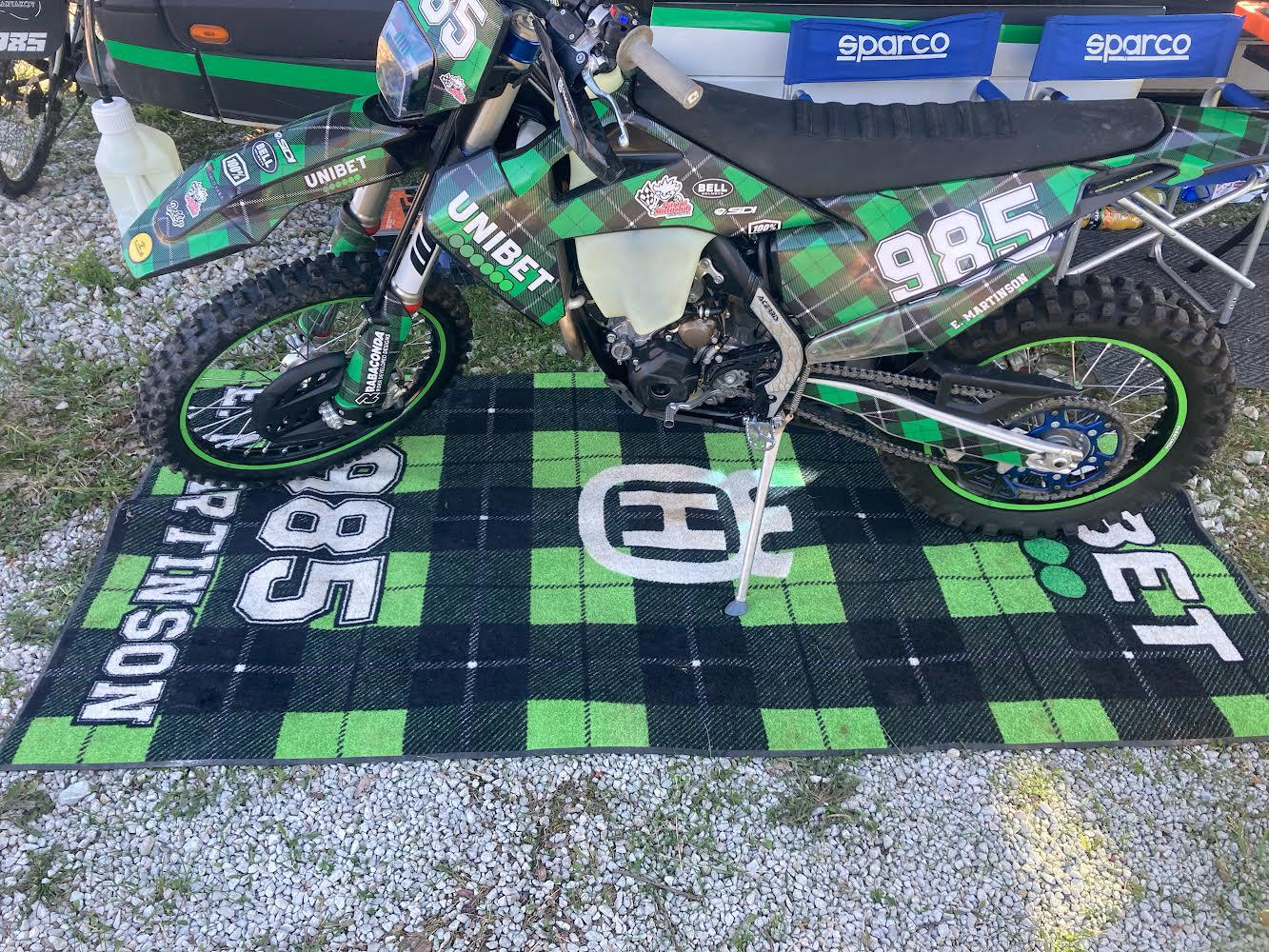 T. Martinson #985 logovaip